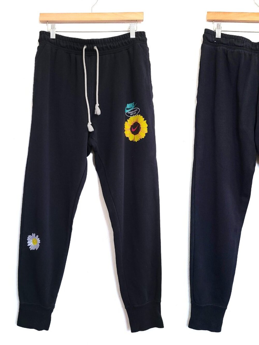 Nike Men's French Terry Lounge Pants Sz Medium Print Embroidery Flower